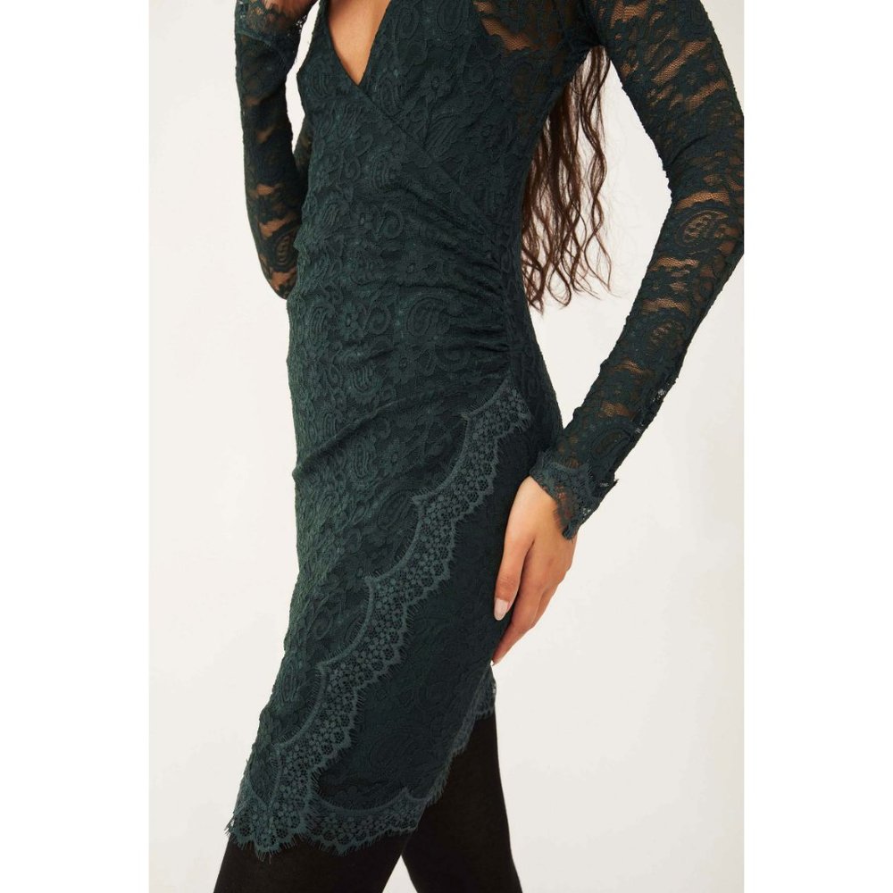 🎉LAST CHANCE🎉 NWT Free People Pearl Lace Mini / Deepest Spruce - Picture 5 of 7
